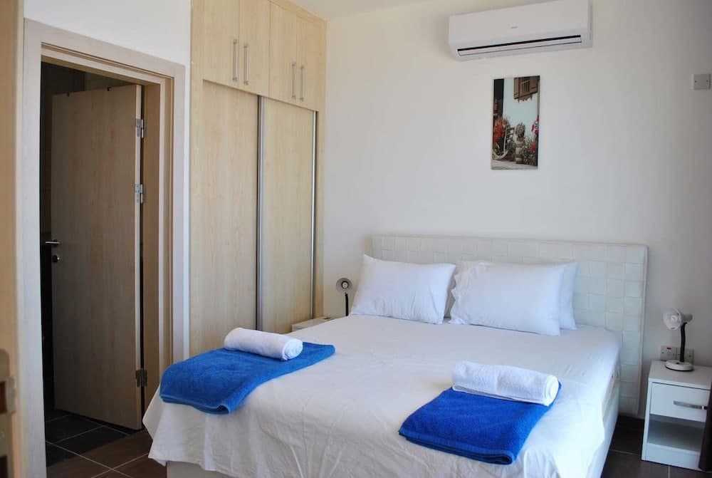 Villa Blue Ocean by Amy Villa