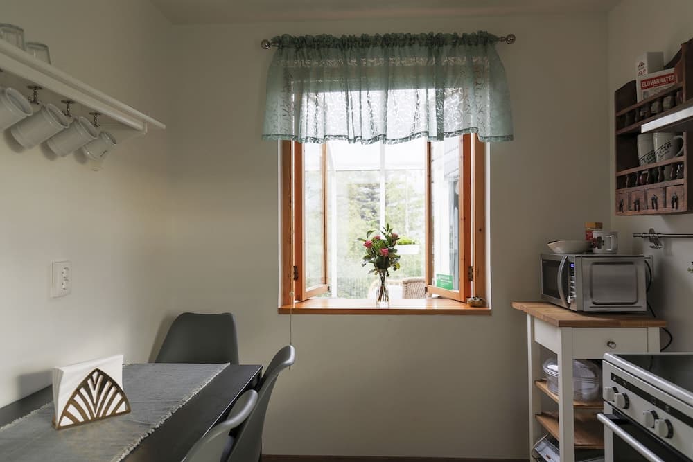 The Apartment - Öbbuhús