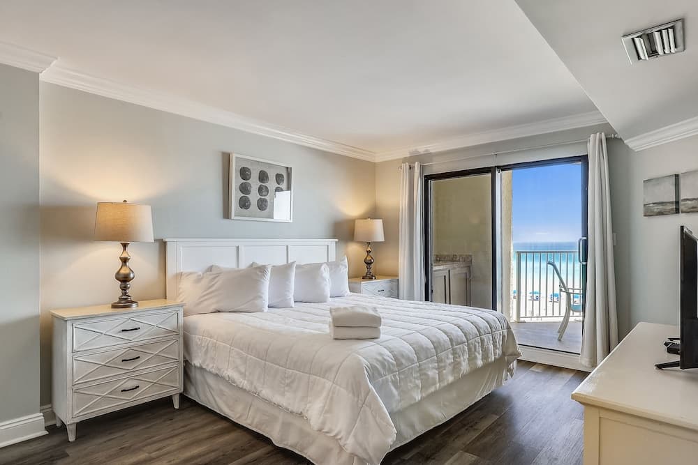 Inlet Reef 307 3 Bedroom Condo by RedAwning