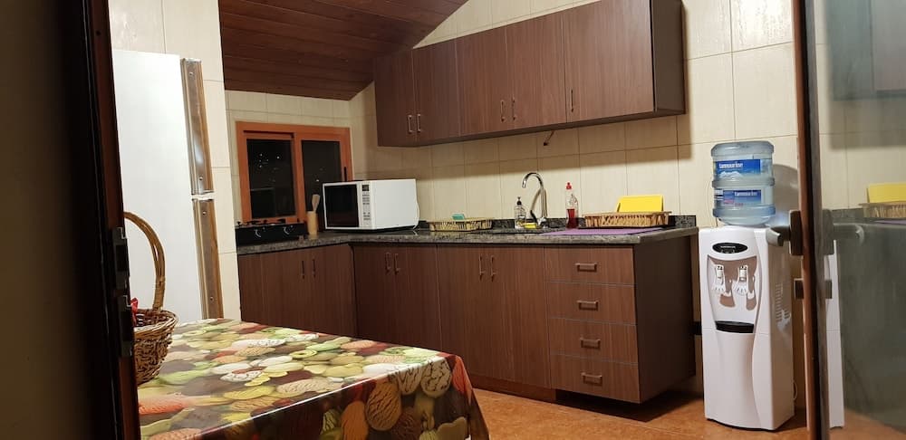 Apartment near Lady of the Sea & Phoenician Wall