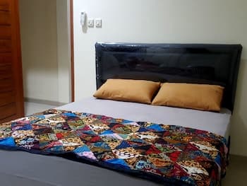 Family Home Ratmono JIH