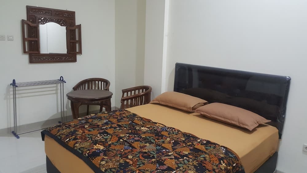 Family Home Ratmono JIH