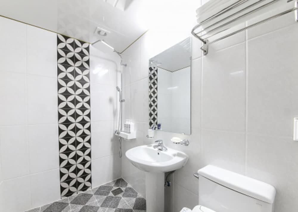 Yeosu Rainbow Self Check-in Motel