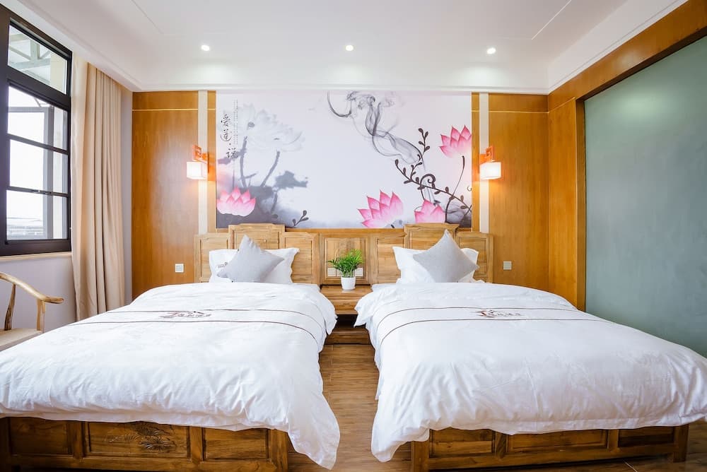 Qingcheng Sunrise Sailing Hotel