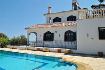 Villa Layla by Amy Villas