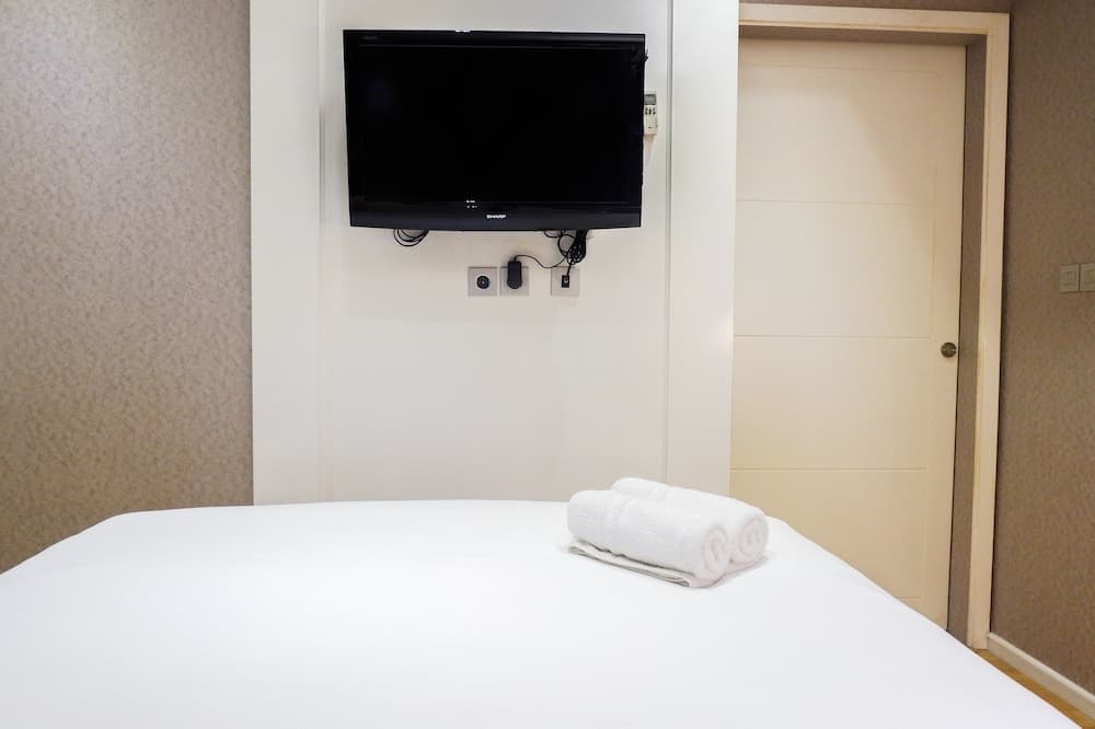 Furnished 1BR City View Casa Grande Apartment