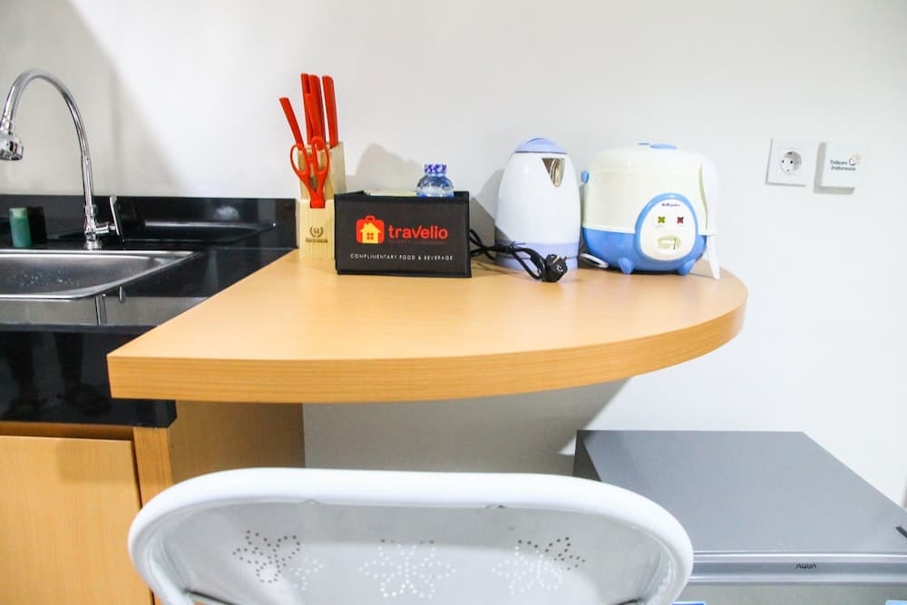 Cozy Studio Room Bintaro Icon Apartment