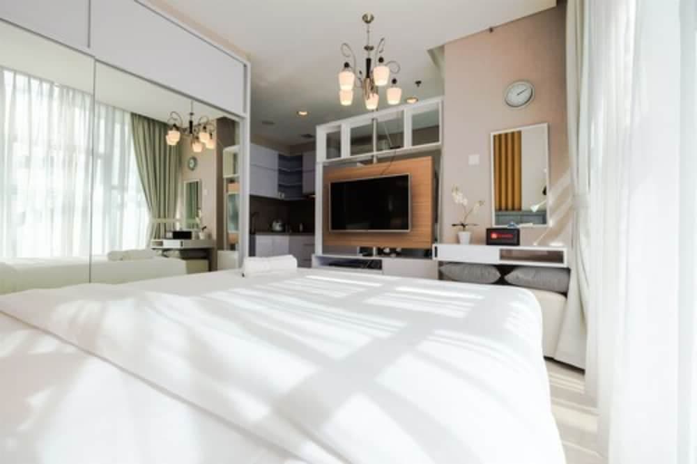 Brooklyn Alam Sutera Studio Apartment with Sofa Bed