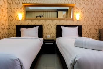 Minimalist Studio The Oasis Apartment near Omni Hospital Cikarang