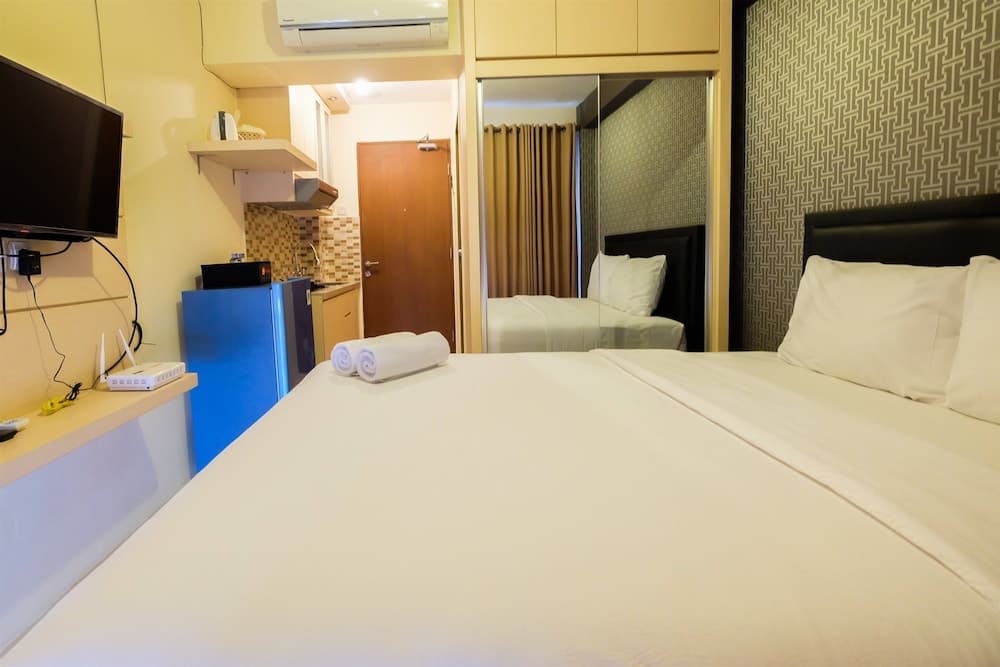 Best View Studio Apartment Tifolia near Kelapa Gading