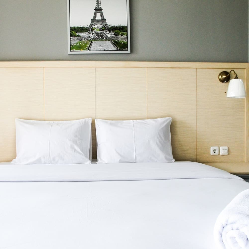 Brand New Studio The Oasis Apartment