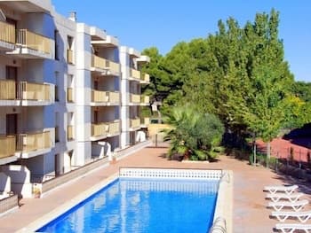 Apartamentos Pins Marina 24