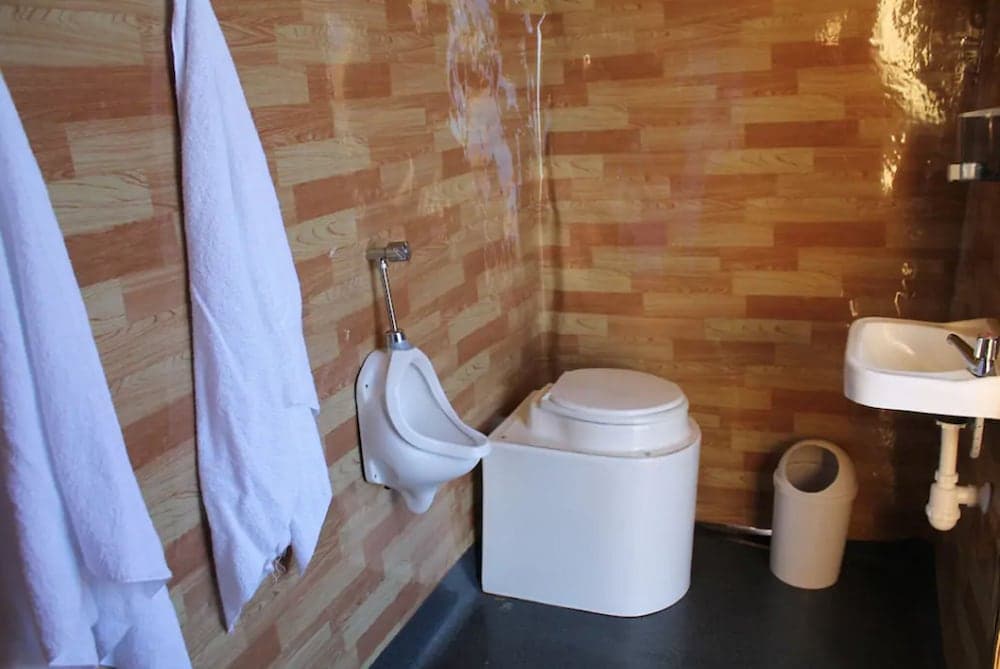 Uros Amaru Marka Lodge