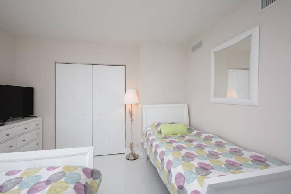 Ocean View 3 Bed 3 Bath Across The Beach @ Beachwalk