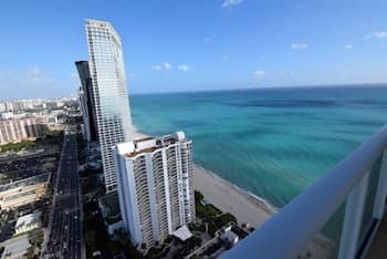 Amazing 4 Bedrooms, 5 Bath + Den Penthouse At La Perla