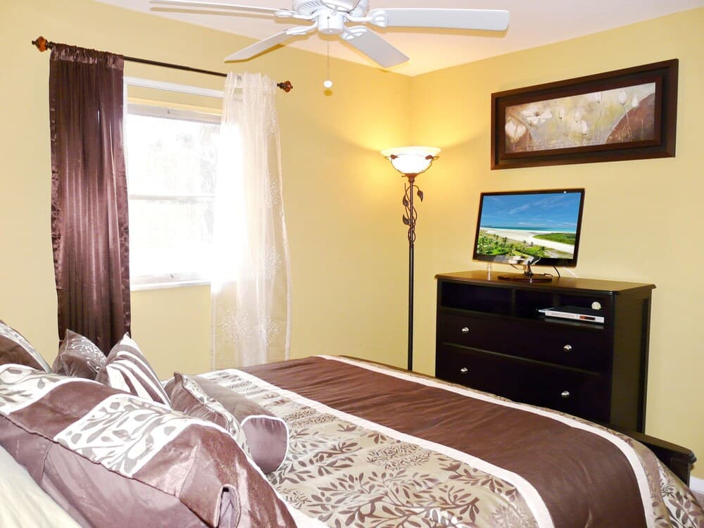 109 West Flamingo Circle