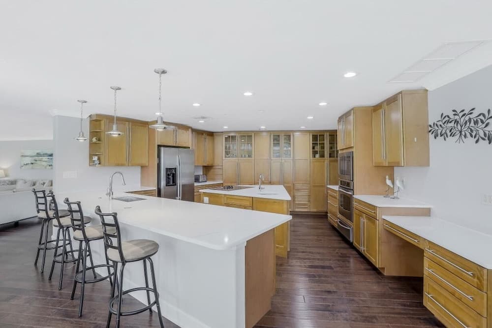 216 Shadowridge Court