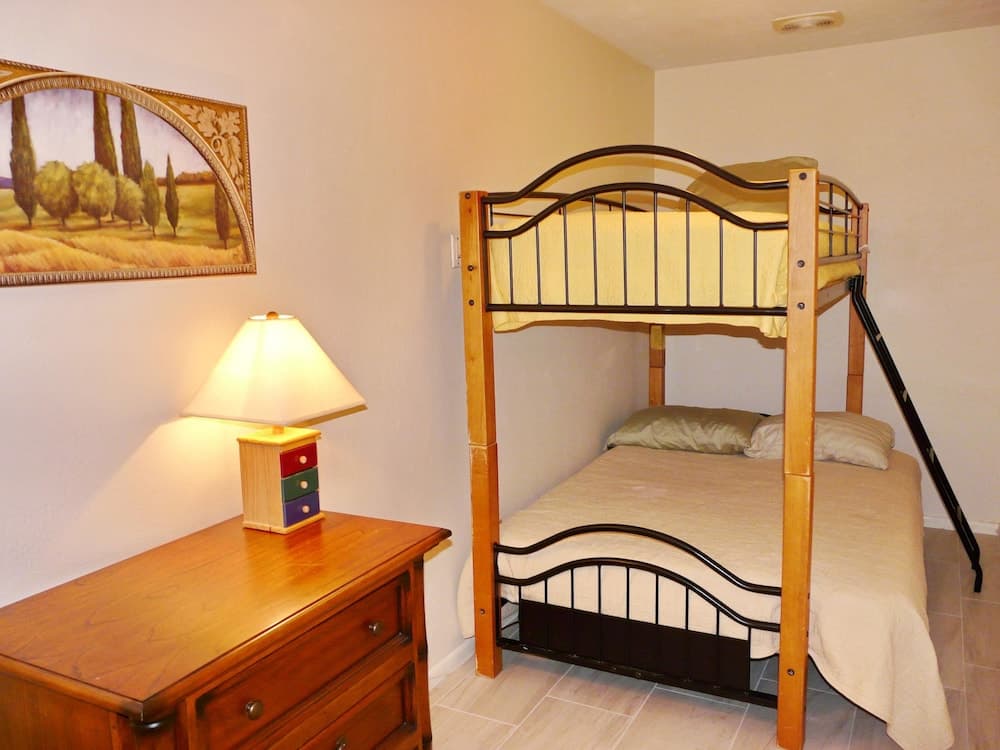 848 Buttonwood Court