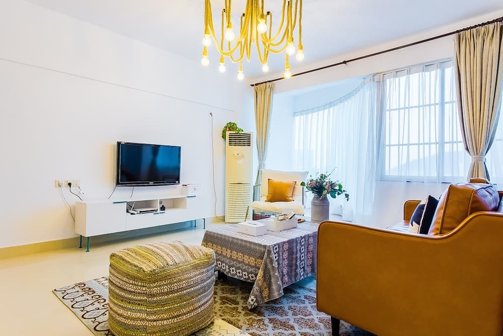 Locals Boutique Apartment Jiuzhou Port.7