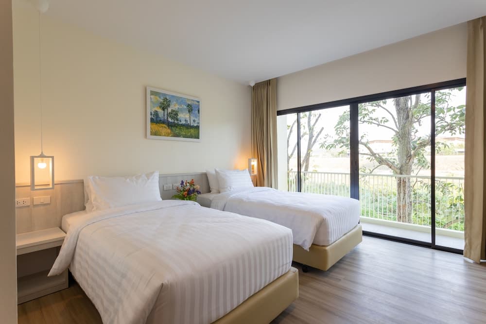 Porestva Hotel Sriracha