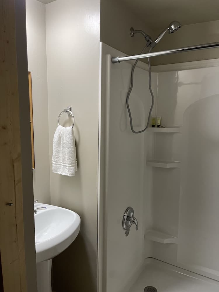 Hooks Hideaway Motel