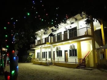 Aashirwad Paying Guest House