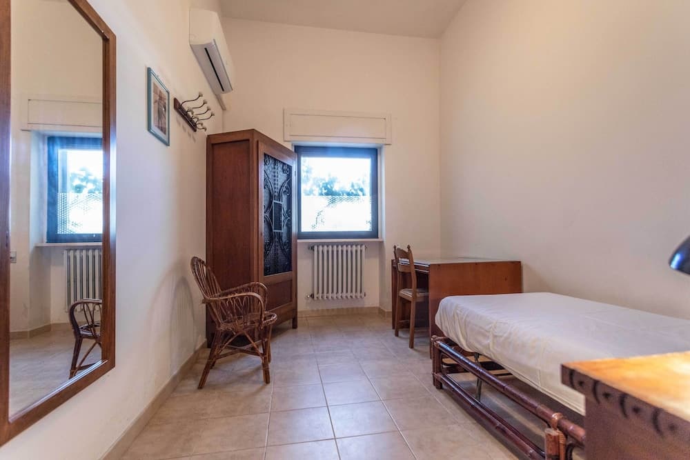 Emma's Villa facing the sea with swimming pool