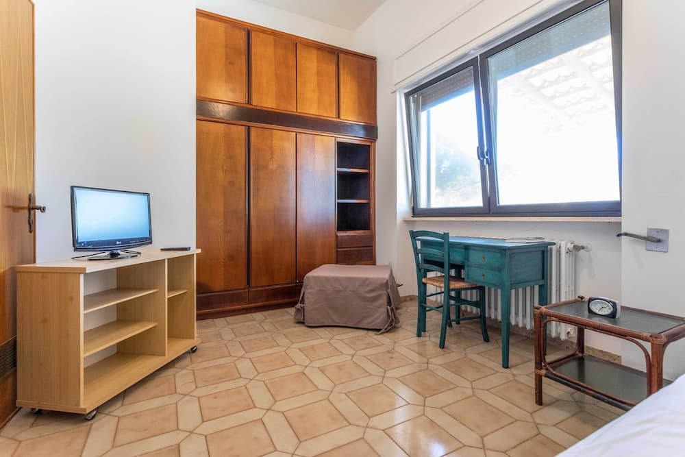 Emma's Villa facing the sea with swimming pool