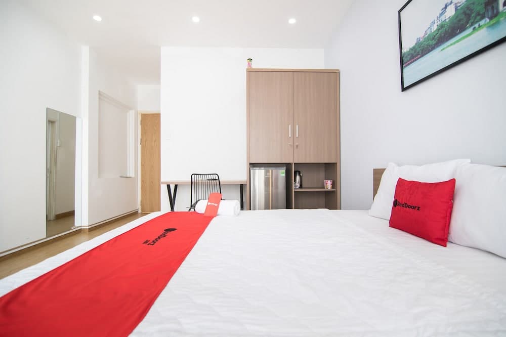 RedDoorz @ Tran Hung Dao Street