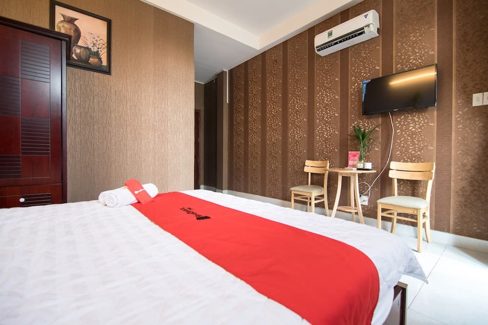 RedDoorz Plus near AEON Mall Tan Phu 2