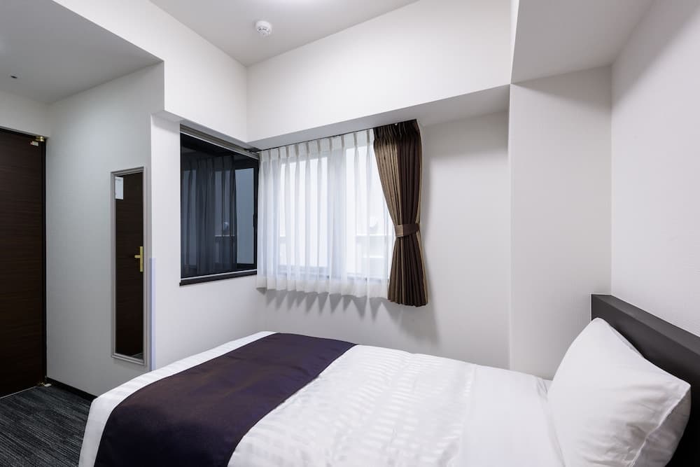 Shimbashi Urban Hotel