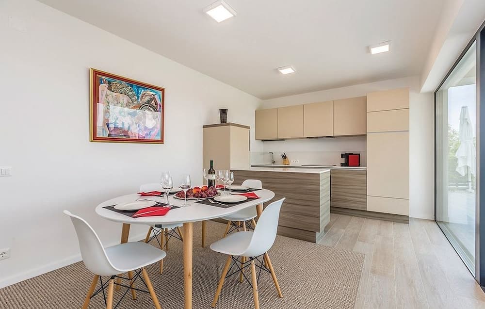 JAZZ at Rova Apartment Lun