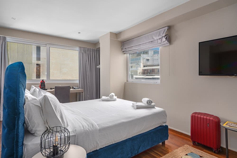 Aeolos Luxury Suites