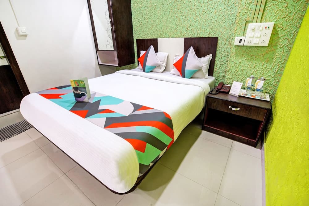 FabHotel Chirom Palace