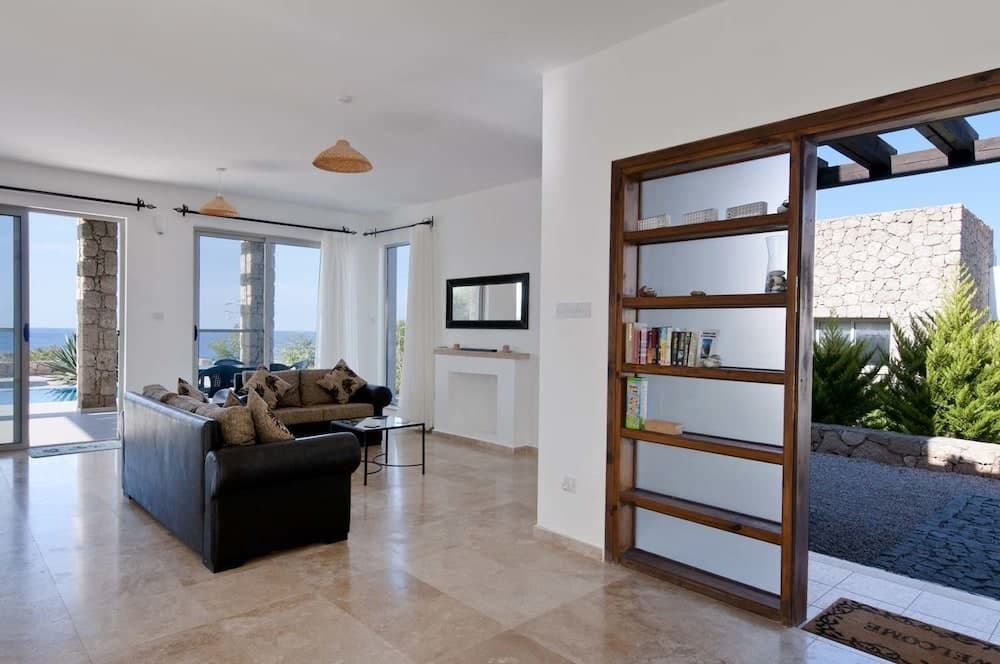 Villa Sweetwater Bay by Amy Villas