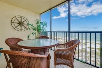 Sea Oats 217 2 Bedroom Home by RedAwning