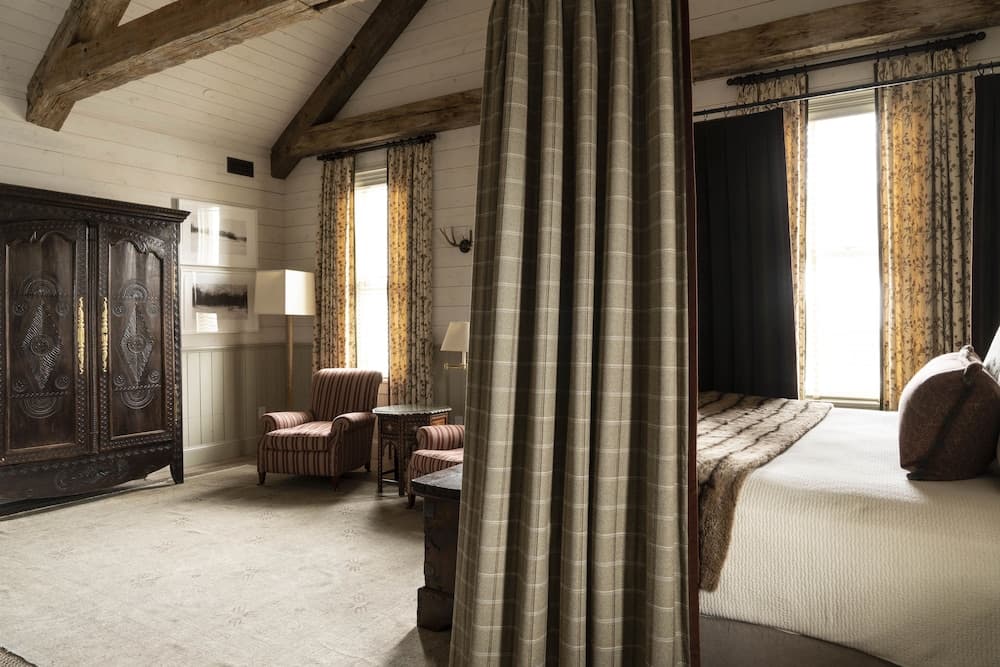 Eleven Scarp Ridge Lodge