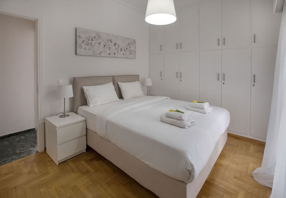 Roomy & Comfortable Apt Near Acropolis by GHH