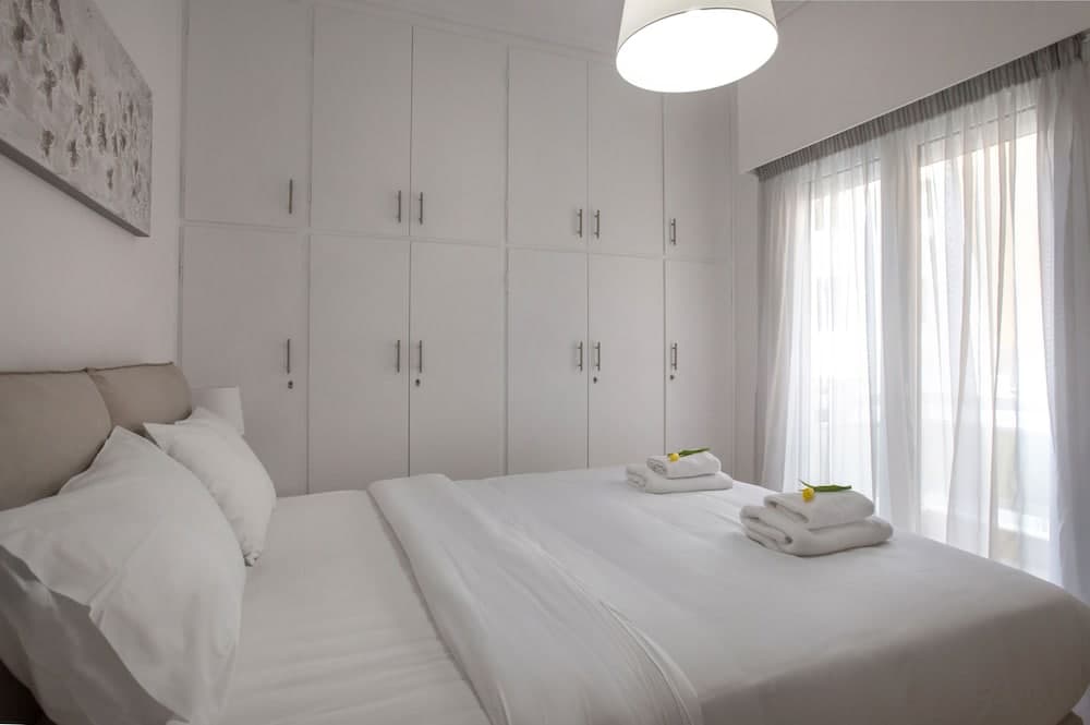 Roomy & Comfortable Apt Near Acropolis by GHH
