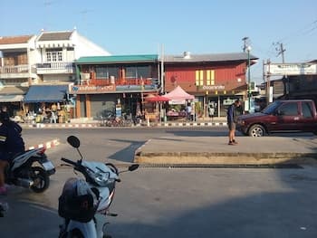 Arunrat GuestHouse - Hostel