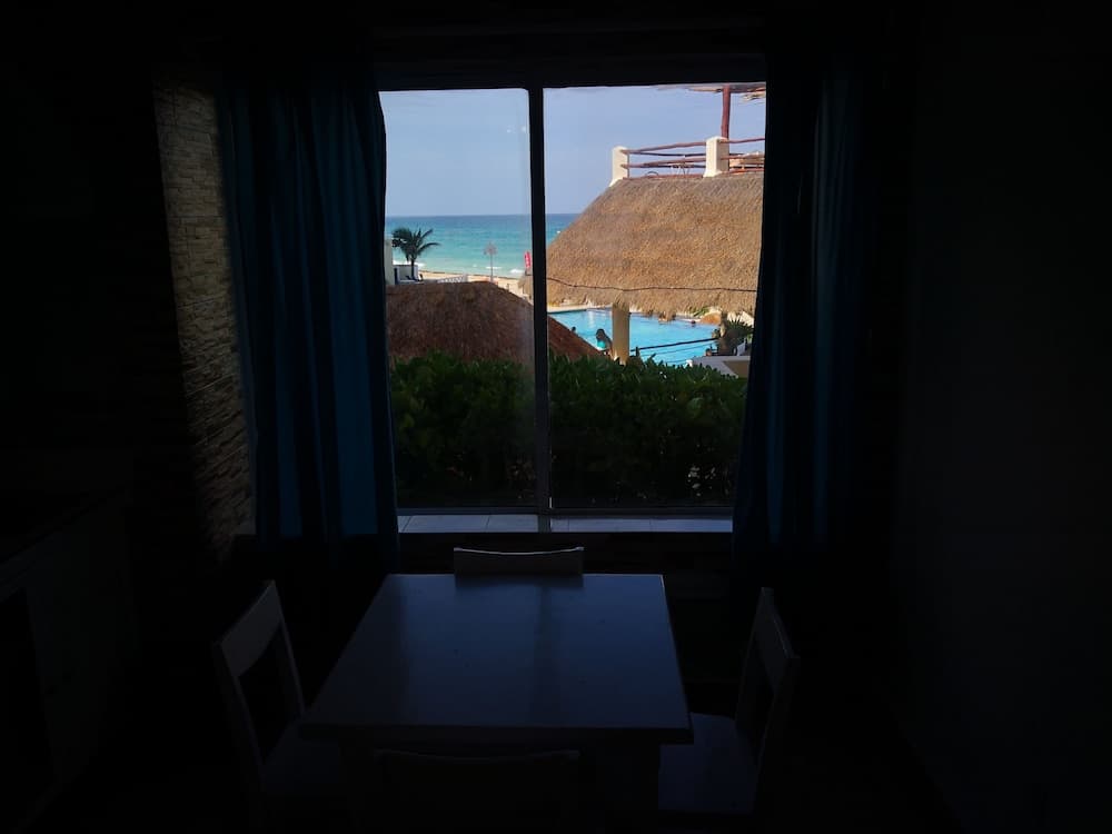 Cancun Plaza Condo Hotel