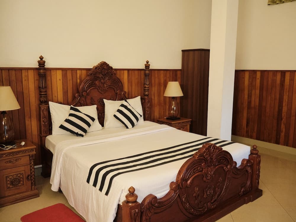 Ella Mount Heaven Hotel