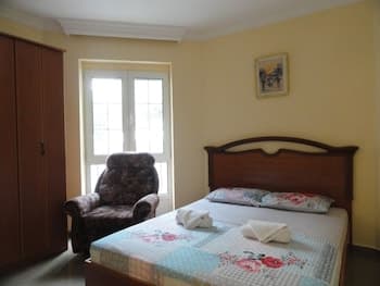 Petrovac Villa With Pool