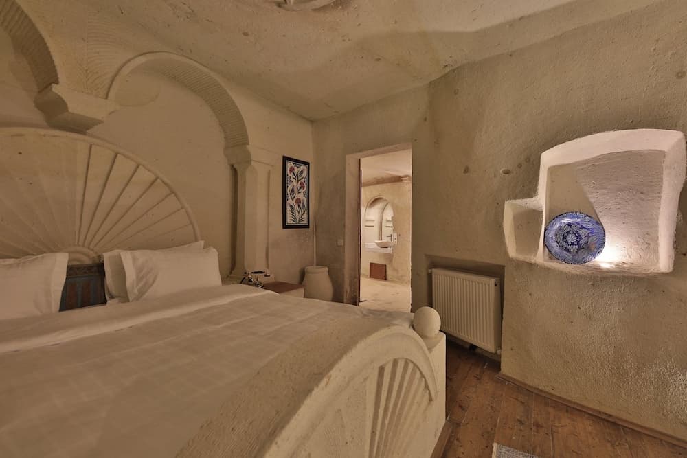 Taru Cave Suites