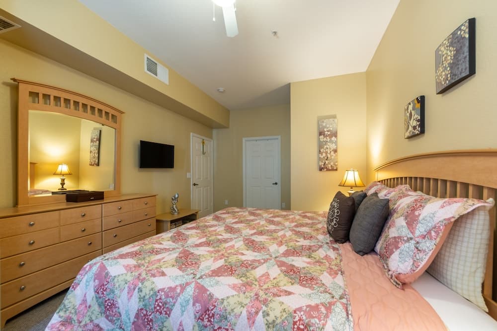 Venetian Bay Villages 2220