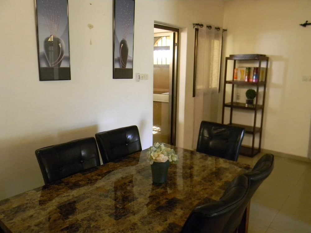 The Corporate Villa - Nyekonakpoe-Lome