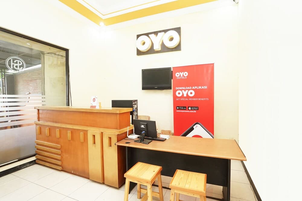 OYO 587 Penginapan Sinar Harapan