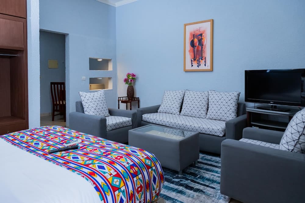 Hotel Hibiscus Blvd Triomphal