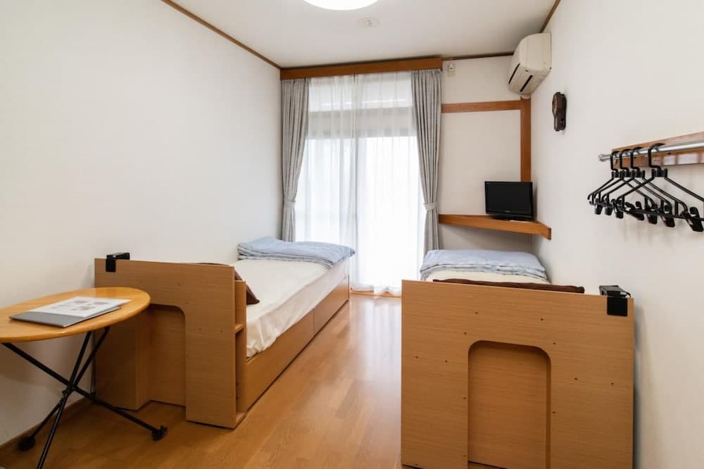 Youth Guest House ATOMA - Hostel