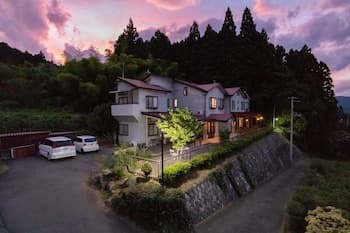 Youth Guest House ATOMA - Hostel